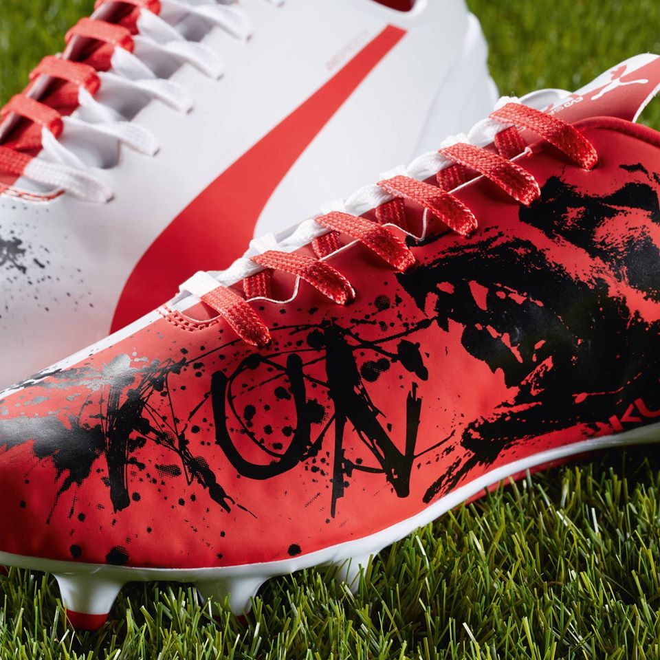 Aguero boots hotsell
